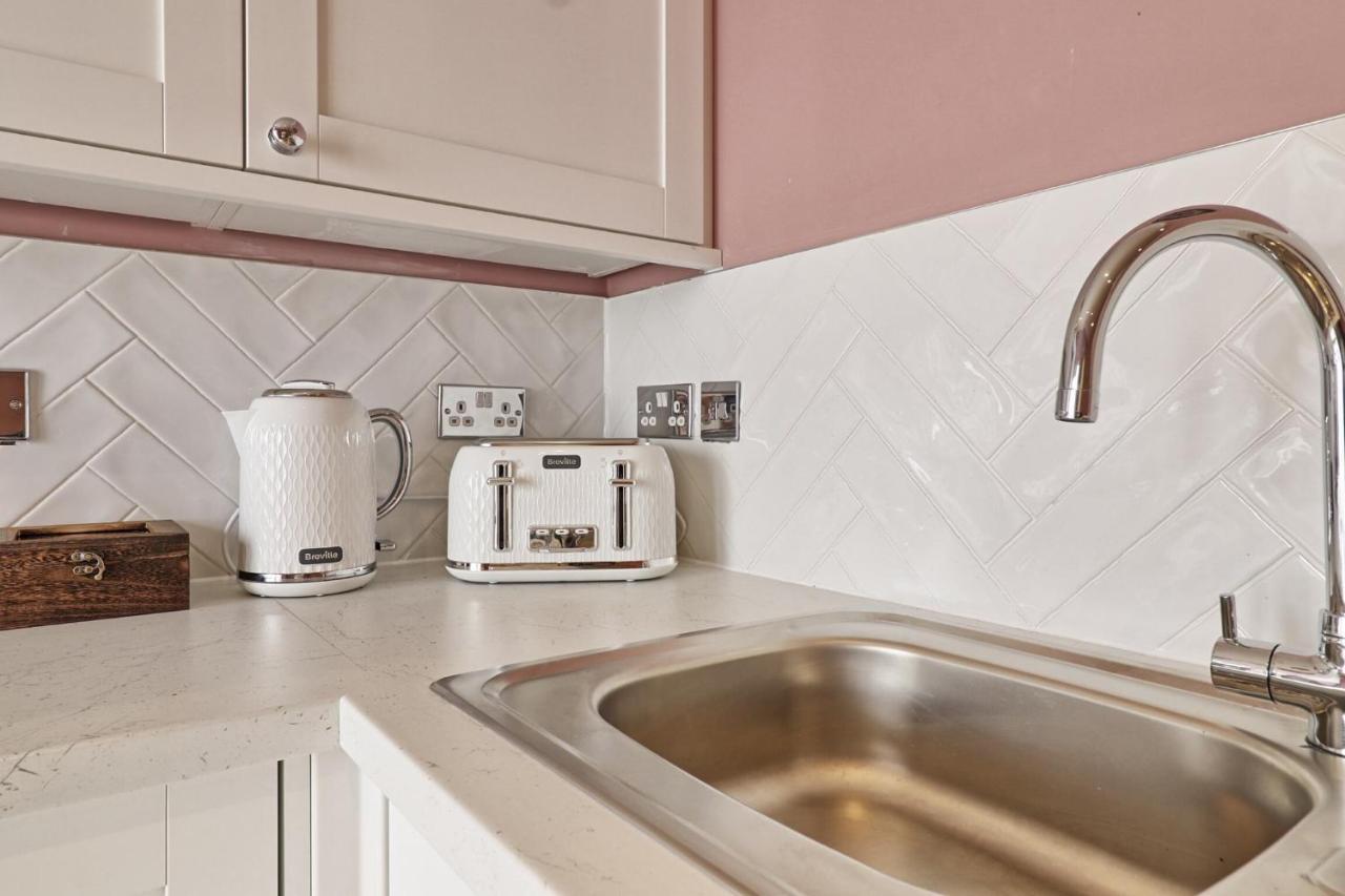 Urban Stylish Apartment - Southend Stays Eksteriør bilde